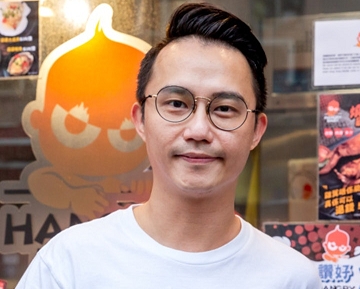 15年補習名師轉行開串燒店 主打12刀巨型肥美雞髀